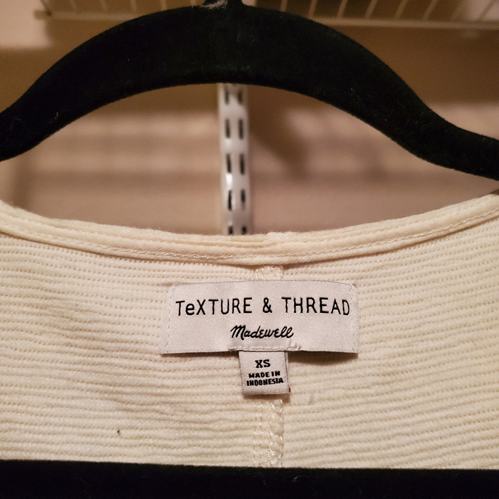 Madewell Texture & Thread XS Button Front Tie Front Top - Picture 2 of 6